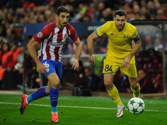 FC Rostov Midfielder, AleksanDr. Gatskan, number 84 . Atletico de Madrid Defender, Sime Vrsaljko, number 16. Round 4 of the CHAMPIONS league, soccer match between Atletico de Madrid - FC Rostov at the Vicente Calderon estadium, Madrid - Spain by November 1, 2016. FC Sevilla vs Dynamo Kiew - Football Champions League  xGregorioxLopezx x SOCCERxSPAINx