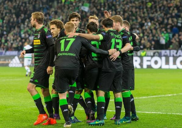 Moenchengladbach, Germany 01.11.2016, UEFA Champions League - 2016 17 Season, Group C - Matchday 4, Borussia Moenchengladbach - Celtic Glasgow, Jubel um den Torschuetzen zum 1:0 Lars Stindl (BMG) ( DeFodi048