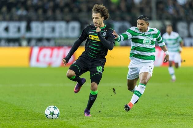 Moenchengladbach, Germany 01.11.2016, UEFA Champions League - 2016 17 Season, Group C - Matchday 4, Borussia Moenchengladbach - Celtic Glasgow, Fabian Johnson (BMG) gegen Emilio Izaguirre (CGL) ( DeFodi048
