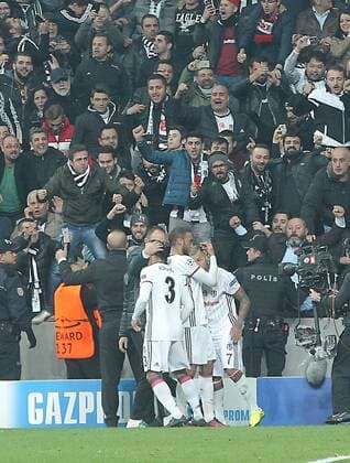 UEFA Champions League Group B match between Besiktas and Napoli at Vodafone Arena in Istanbul , Turkey ,November 01 , 2016. Final Score : Besiktas 1 - Napoli 1 Pictured Besiktas players celebrate for Ricardo Quaresma s penalty score. 
