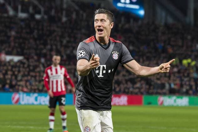 Robert Lewandowski of Bayern Munichduring the UEFA Champions League group D match between PSV Eindhoven and Bayern Munich on November 1, 2016 at the Philips stadium in Eindhoven, The Netherlands. PSV v Bayern Munich UEFA Champions League 2016 2017 xVIxGerritxvanxKeulenxIVx 6506678