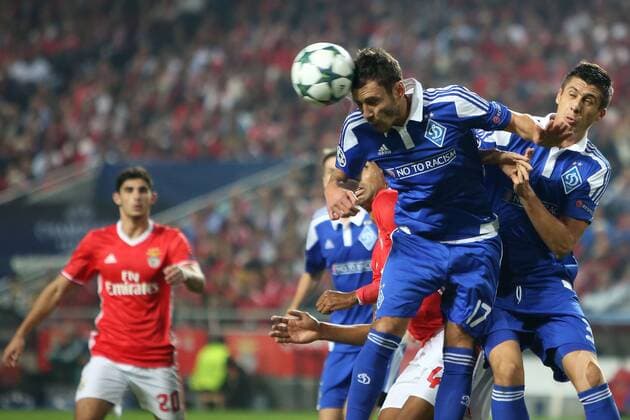 November 1, 2016 - Lisbon, Portugal - Dynamo Kyivs midfielder Serhiy Rybalka heads the ball during the UEFA Champions League group B football match SL Benfica vs Dynamo Kyiv in Lisbon, Portugal on November 1, 2016. SL Benfica v FC Dynamo Kyiv - UEFA Champions League  - ZUMAn230 20161101_zaa_n230_147