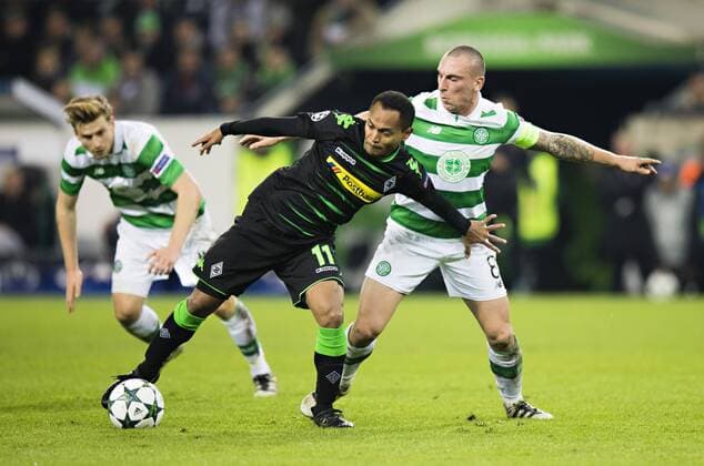 Mönchengladbach, 01.11.2016, Borussia Park Raffael (BMG) im Duell VfL Borussia Mönchengladbach - Celtic Glasgow mm