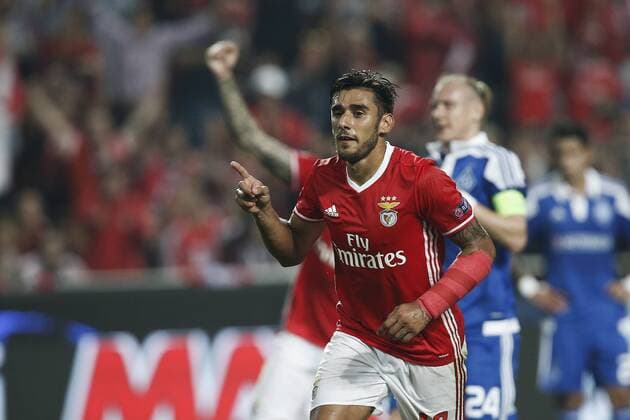 November 1, 2016 - Lisbon, Portugal - Benfica s forward Eduardo Salvio celebrates his goal during Champions League 2016 17 match between SL Benfica vs Dynamo Kyiv, in Lisbon, on November 1, 2016. SL Benfica v FC Dynamo Kyiv - UEFA Champions League  - ZUMAn230 20161101_zaa_n230_175