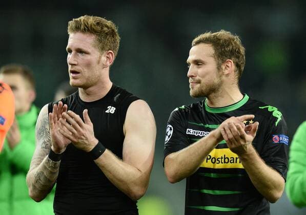 01.11.2016, xmhx, Fussball Champions League, Borussia Moenchengladbach - Celtic Glasgow, emspor, v.l. Andre Hahn (Borussia Moenchengladbach), Tony Jantschke (Borussia Moenchengladbach) Moenchengladbach