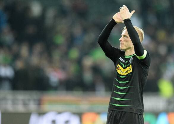 01.11.2016, xmhx, Fussball Champions League, Borussia Moenchengladbach - Celtic Glasgow, emspor, v.l. Oscar Wendt (Borussia Moenchengladbach) Moenchengladbach