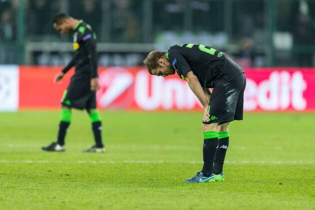 Moenchengladbach, Germany 01.11.2016, UEFA Champions League - 2016 17 Season, Group C - Matchday 4, Borussia Moenchengladbach - Celtic Glasgow, enttaeuscht, enttaeuschung, Raffael (BMG) Tony Jantschke (BMG) ( DeFodi048