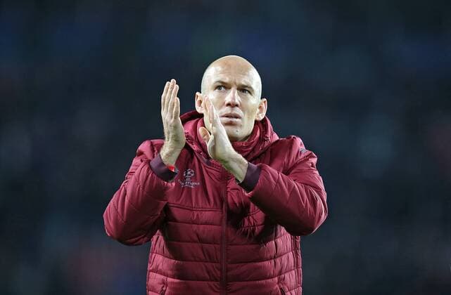01.11.2016, Fussball Champions-League 2016 2017, Vorrunde 4.Spieltag, PSV Eindhoven - FC Bayern München, im Philips-Stadion Eindhoven (Holland). Schlussjubel Arjen Robben (Bayern München) 