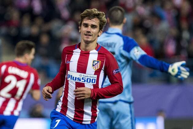 Atletico de Madrid s Antoine Griezmann during the match of UEFA Champions League between Atletico de Madrid and FC Rostov, at Vicente Calderon Stadium, Madrid, Spain. November 01, 2016.  (20161101026)