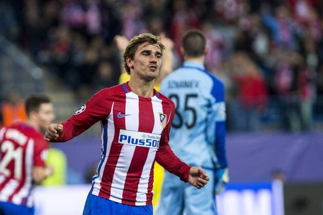 Atletico de Madrid s Antoine Griezmann during the match of UEFA Champions League between Atletico de Madrid and FC Rostov, at Vicente Calderon Stadium, Madrid, Spain. November 01, 2016.  (20161101027)