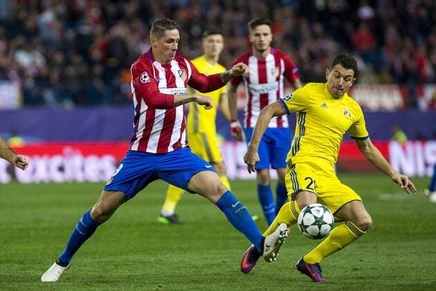 Atletico de Madrid s Fernando Torres FC Rostov s Andrei Prepelita during the match of UEFA Champions League between Atletico de Madrid and FC Rostov, at Vicente Calderon Stadium, Madrid, Spain. November 01, 2016.  (20161101003)