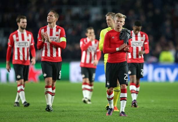 01.11.2016, Fussball Champions-League 2016 2017, Vorrunde 4.Spieltag, PSV Eindhoven - FC Bayern München, im Philips-Stadion Eindhoven (Holland). die Spieler von Eindhoven sind enttäuscht 