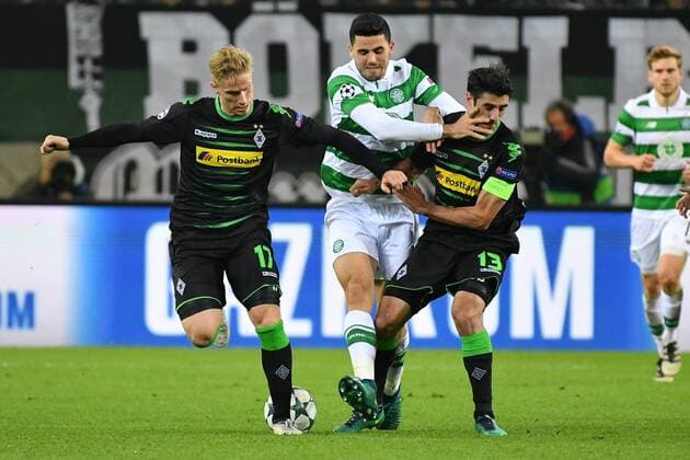 GER, Borussia Mönchengladbach (GER) vs. Celtic Glasgow (SCO) 01.11.2016, Borussia Park , Moenchengladbach , CL, Gruppe C, 4. Spieltag, GER, Borussia Mönchengladbach (GER) vs. Celtic Glasgow (SCO) im Bild: mitte TOM ROGIC (Glasgow 18). li Oscar Wendt (Gladbach 17), und re Lars Stindl (Gladbach 13), Foto © nordphoto Meuter nordphotox xMeuter