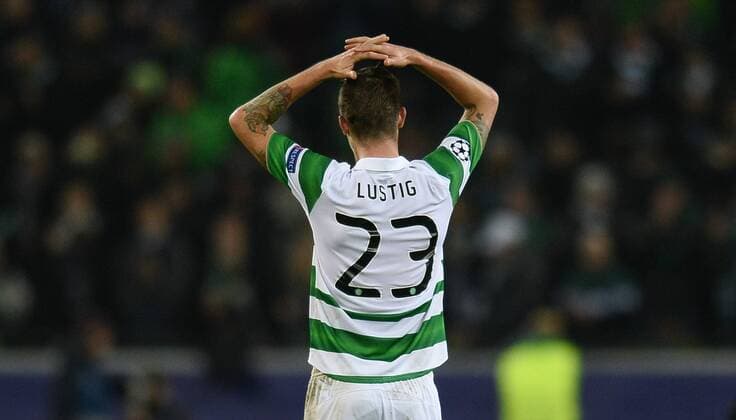 01.11.2016, xmhx, Fussball Champions League, Borussia Moenchengladbach - Celtic Glasgow, emspor, v.l. Mikael Lustig (Celtic Glasgow) Moenchengladbach