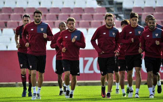 Sevilla practice session. In this picture, Iborra, Carrico y Vazquez. xKikoxHurtadox 