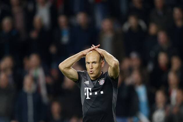 Arjen Robben of FC Bayern Munchenduring the UEFA Champions League group D match between PSV Eindhoven and Bayern Munich on November 1, 2016 at the Philips stadium in Eindhoven, The Netherlands. PSV v Bayern Munich UEFA Champions League 2016 2017 xVIxJeroenxPutmansxIVx 6508429