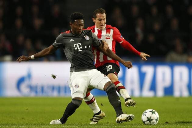 (L-R), David Alaba of FC Bayern Munchen, Andres Guardado of PSVduring the UEFA Champions League group D match between PSV Eindhoven and Bayern Munich on November 1, 2016 at the Philips stadium in Eindhoven, The Netherlands. PSV v Bayern Munich UEFA Champions League 2016 2017 xVIxJeroenxPutmansxIVx 6508444