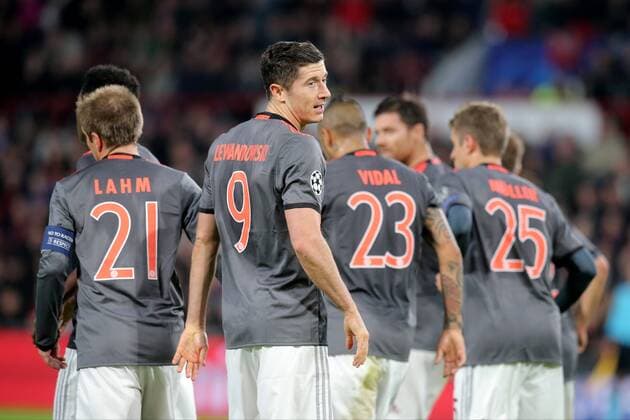 Robert Lewandowski (FC Bayern Muenchen 9) nach dem 1:1, PSV Eindhoven vs. FC Bayern Muenchen, UEFA Champions League, Fussball, 01.11.2016, Eindhoven Copyright: xLangerx xEibner-Pressefotox EP_HLR