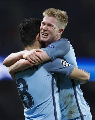 (161102) -- MANCHESTER, Nov. 2, 2016 -- Kevin De Bruyne (R) of Manchester City celebrates with Ilkay Gundogan during the UEFA Champions League Group C match between Manchester City and Barcelona at Etihad Stadium in Manchester, Britain, on Nov. 1, 2016. Manchester City won 3-1. ) (SP)BRITAIN-MANCHESTER-SOCCER-UEFA CHAMPIONS LEAGUE-MAN CITY VS BARCELONA HanxYan 