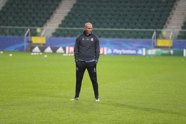 Real Madrid in Warsaw Zinedine Zidane Real Madrid players practise before Champion League match Real Madrid vs Legia Warszawa on November 1, 2016 in Warsaw, Poland.  EN_01231249_0061