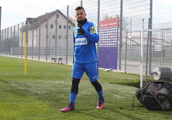 SOCCER - EL, A.Wien vs Roma, preview STEINBRUNN,AUSTRIA,02.NOV.16 - SOCCER - UEFA Europa League, group stage, FK Austria Wien vs AS Roma, preview, training of A.Wien. Image shows Lucas Venuto (A.Wien). GEPAxpictures xChristianxOrt