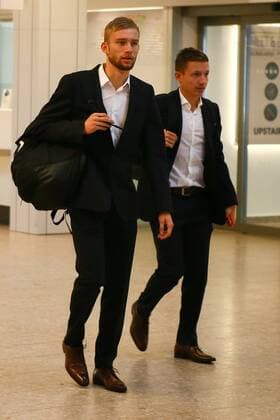 SOCCER - EL, Nice vs RBS, preview SALZBURG,AUSTRIA,02.NOV.16 - SOCCER - UEFA Europa League, group stage, OGC Nice vs Red Bull Salzburg, preview, departure of RBS at the airport Salzburg W. A. Mozart. Image shows Konrad Laimer and Marc Rzatkowski (RBS). GEPAxpictures xFelixxRoittner