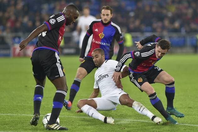 V.l.n.r. Eder Balanta, Luca Zuffi, FCB, Lucas, PSG, Taulant Xhaka, FCB, FC Basel - Paris Saint Germain, Champions League, Fussball, 01.11.2016 