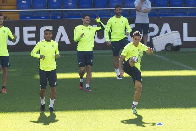 Villarreal CF s players take part in a training session held in Villarreal, Spain, 02 November 2016. Villarreal CF will face Osmanlispor FK in a UEFA Europa League groups strage soccer match on 03 November. EFE Domenech Castello Villarreal CF training session !ACHTUNG: NUR REDAKTIONELLE NUTZUNG!  GRA048 20161102-636136928560279206