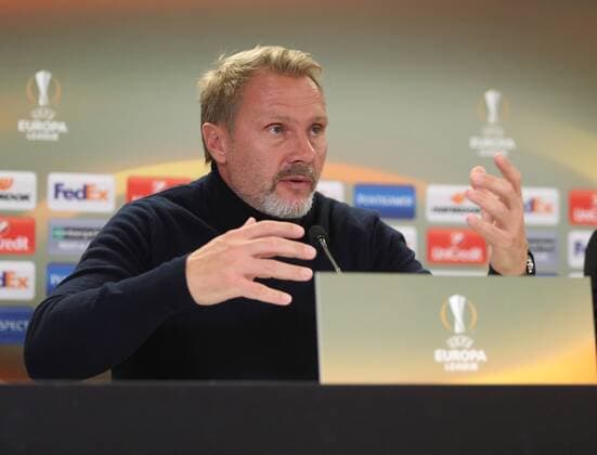 SOCCER - EL, A.Wien vs Roma, preview VIENNA,AUSTRIA,02.NOV.16 - SOCCER - UEFA Europa League, group stage, FK Austria Wien vs AS Roma, preview, press conference PK Pressekonferenz of A.Wien. Image shows head coach Thorsten Fink (A.Wien). GEPAxpictures xChristianxOrt
