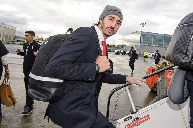 Standard s Ishak Belfodil pictured during the departure of Belgian first league soccer team Standard de Liege to Athens, Greece, Wednesday 02 November 2016, from Liege Airport. Tomorrow Standard is playing the fourth game of the group stage of the Europa League competition against Greek club Panathinaikos F.C., in Group G. NICOLASxLAMBERT  x04971105x