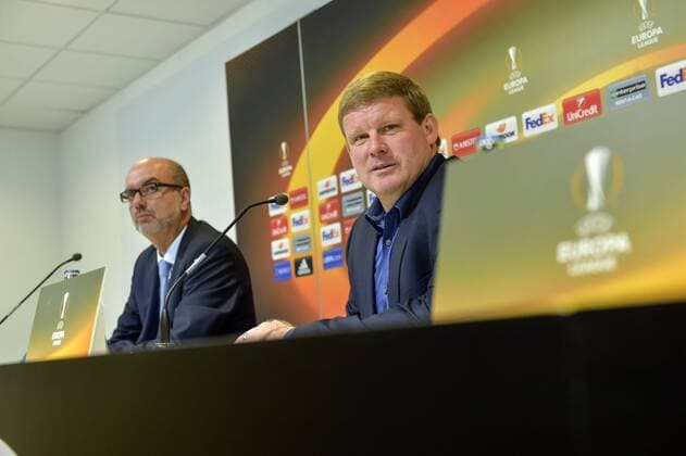 Hein Vanhaezebrouck FOOTBALL : Conference de presse La Gantoise - Ligue Europa - 02 11 2016 Photonews Panoramic 