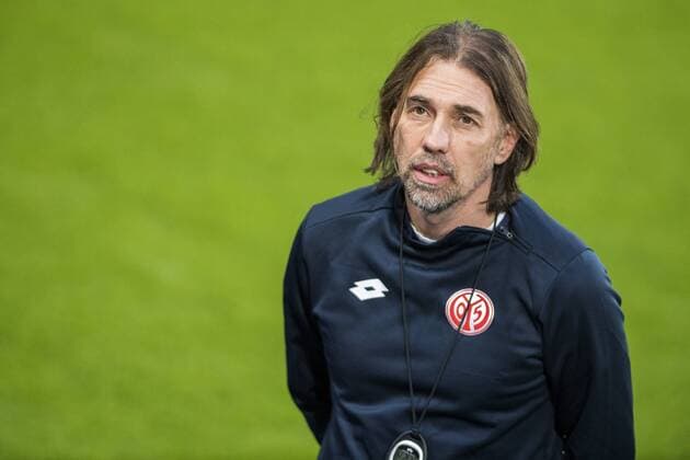 Mainz head coach Swiss Martin Schmidt pictured during a training session of German soccer club 1. FSV Mainz 05, Wednesday 02 November 2016 in Brussels. Tomorrow Mainz is playing the fourth game of the group stage of the Europa League competition against Belgian team RSC Anderlecht, in the group C. LAURIExDIEFFEMBACQ  x04971214x