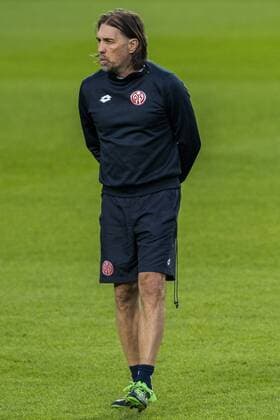 Mainz head coach Swiss Martin Schmidt pictured during a training session of German soccer club 1. FSV Mainz 05, Wednesday 02 November 2016 in Brussels. Tomorrow Mainz is playing the fourth game of the group stage of the Europa League competition against Belgian team RSC Anderlecht, in the group C. LAURIExDIEFFEMBACQ  x04971203x