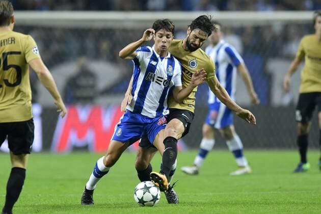 PORTO, PORTUGAL - NOVEMBER 2 : Benoit Poulain defender of Club Brugge tackles Oliver Torres of FC Porto during the Champions League Group H stage match of FC Porto against Club Brugge at the Estadio do Dragao on November 02, 2016 in Porto, Portugal, 2 11 2016 FOOTBALL : FC Porto vs FC Bruges - Ligue des Champions - 02 11 2016 Photonews Panoramic  665586651