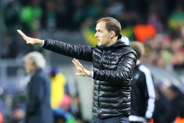 v.li.: Trainer Thomas Tuchel (Borussia Dortmund) gibt Anweisungen, gestikuliert, mit den Armen gestikulieren , Fussball, UEFA Champions League, Borussia Dortmund - Sporting Lissabon, xtvx