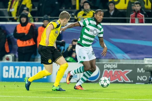 Dortmund, Germany 02.11.2016, UEFA Champions League - 2016 17 Season, Group F - Matchday 4, BV Borussia Dortmund - Sporting Lissabon, Matthias Ginter (BVB) gegen Bryan Ruiz (SCP 10) ( DeFodi048