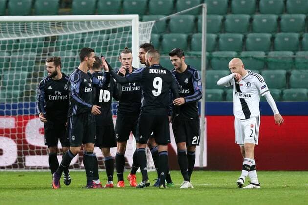 Fußball, CL, Legia Warschau - Real Madrid Fußball Champions League 2016 2017 Legia Warschau - Real Madrid NACHO CRISTIANO RONALDO GARETH BALE KARIM BENZEMA ALVARO MORATA MICHAL PAZDAN  161102PYK0139