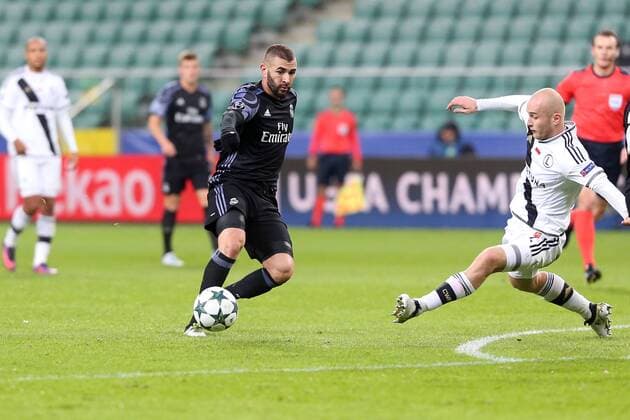 Fußball, CL, Legia Warschau - Real Madrid Fußball Champions League 2016 2017 Legia Warschau - Real Madrid KARIM BENZEMA, MICHAL PAZDAN  20161102CSLG0130