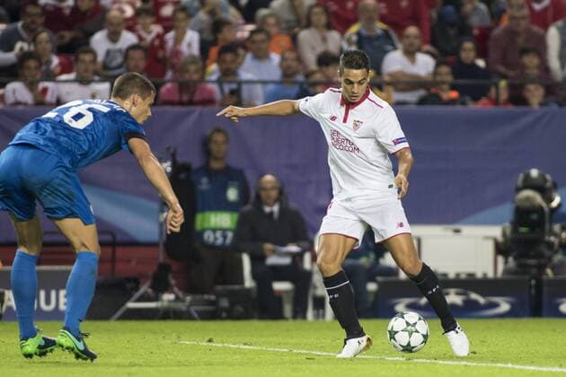 Fußball, CL, FC Sevilla - Dinamo Zagreb November 2, 2016 - Seville, Spain - Wissan Ben Yedder of Sevilla (R ) shoots during the UEFA Champions League Group H soccer match between Sevilla FC and GNK Dinamo Zagreb at Estadio Ramon Sanchez Pizjuan Soccer 2016 - Sevilla FC vs GNK Dinamo Zagreb - ZUMAa142 20161102_zap_a142_031