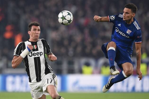 Mg Torino 02 11 2016 - Champions League Juventus Turin - Olympique Lyon Emanuel Mammana-Mario Mandzukic 