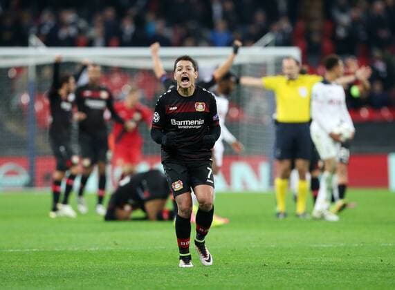 Fußball, CL, Tottenham Hotspur - Bayer Leverkusen Leverkusen s Javier Hernandez celebrates at the final whistle during the Tottenham Hotspur - Bayer Leverkusen Champions League group E match at the Wembley Stadium, London. Picture date November 2nd, 2016 Pic David Klein Sportimage EDITORIAL USE ONLY. No use with unauthorised audio, video, data, fixture lists, club league logos or live services. Online in-match use limited to 120 images, no video emulation. No use in betting, games or single club league player publications.