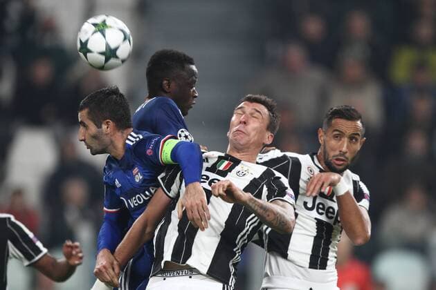 November 2, 2016 - Turin, Italy - Juventus forward Mario Mandzukic (17) heads the ball during the Uefa Champions League group stage football match n.4 JUVENTUS - LYON on 02 11 2016 at the Juventus Stadium in Turin, Italy. Juventus v Olympique Lyonnais - UEFA Champions League  - ZUMAn230 20161102_zaa_n230_405