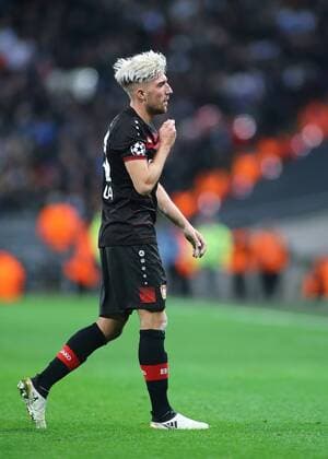 02.11.2016. Wembley, London, England. UEFA Champions League Football. Tottenham Hotspur versus Bayer Leverkusen. Bayer Leverkusen Midfielder Kevin Kampl walks off the field injured xMarkxKertonx  ActionPlus11807001