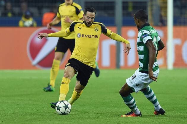 Fußball Champions League Gruppenphase 4. Spieltag Borussia Dortmund - Sporting Lissabon am 02.11.2016 im Signal Iduna Park in Dortmund Gonzalo Castro ( Dortmund ), links - Marvin Zeegelaar ( Lissabon ), rechts xRx