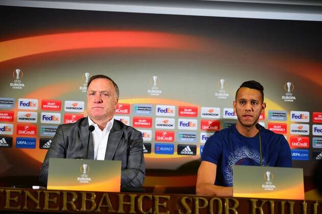Fenerbahce s Dutch Coach Dick Advocaat and Player Josef de Souza attend a press conference PK Pressekonferenz following a training session in Istanbul, Turkey, 02 November 2016. Fenerbahce will face Manchester United ManU in a UEFA Europa League Group a match on 03 November 2016. 