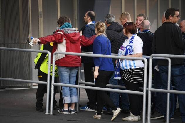 Genk s supporters pictured during a security check before the start of the soccer game between Spanish Club Athletic Bilbao and Belgian team KRC Genk in Bilbao, Spain, Thursday 03 November 2016, the fourth game of the group stage of the Europa League competition in Group F. YORICKxJANSENS  x04971557x