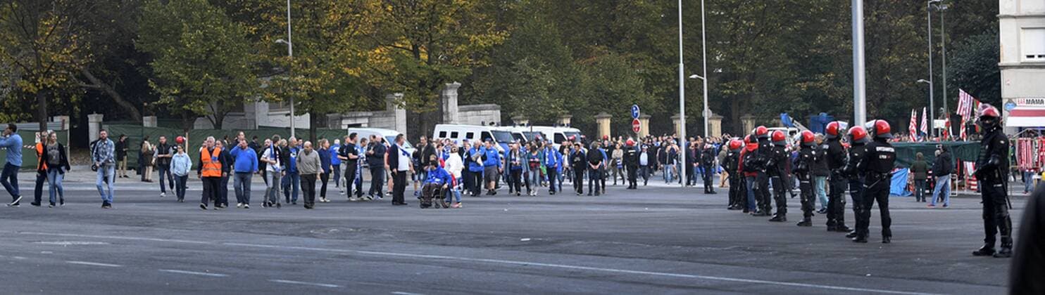 Genk s supporters pictured before the soccer game between Spanish Club Athletic Bilbao and Belgian team KRC Genk in Bilbao, Spain, Thursday 03 November 2016, the fourth game of the group stage of the Europa League competition in Group F. YORICKxJANSENS  x04971554x