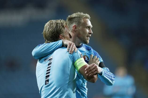 (L-R) Dirk Kuyt of Feyenoord, Nicolai Jorgensen of Feyenoordduring the Europa League group A match between Zorya Luhansk and Feyenoord on Novemer 3, 2016 at the Chernomorets stadium in Odessa, Ukraine. Zorya Luhansk v Feyenoord UEFA Europa League 2016 2017 xVIxxIVx 6515671