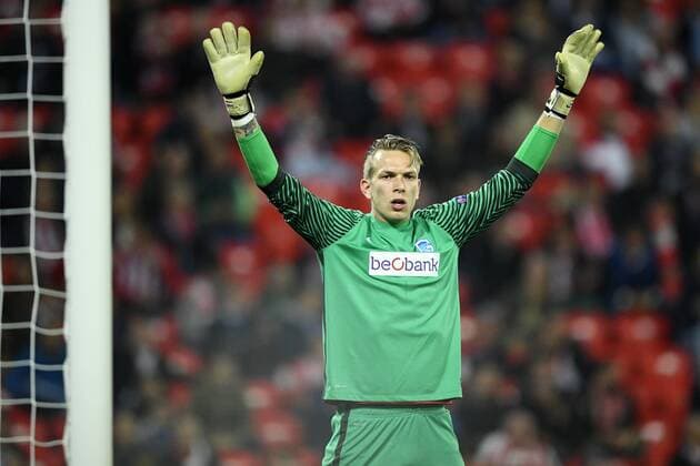 Genk s goalkeeper Marco Bizot pictured during soccer game between Spanish Club Athletic Bilbao and Belgian team KRC Genk in Bilbao, Spain, Thursday 03 November 2016, the fourth game of the group stage of the Europa League competition in Group F. YORICKxJANSENS  x04971673x