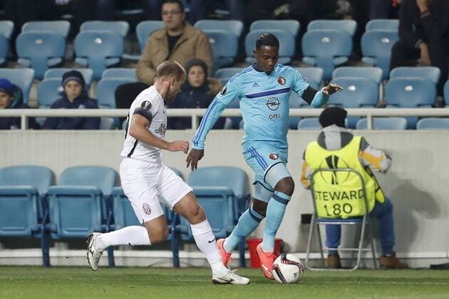 (L-R) Yevhen Opanasenko of FC Zorya Luhansk, Eljero Elia of Feyenoordduring the Europa League group A match between Zorya Luhansk and Feyenoord on Novemer 3, 2016 at the Chernomorets stadium in Odessa, Ukraine. Zorya Luhansk v Feyenoord UEFA Europa League 2016 2017 xVIxxIVx 6515949